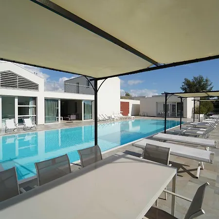 Micol 5' From The Sea! Luni