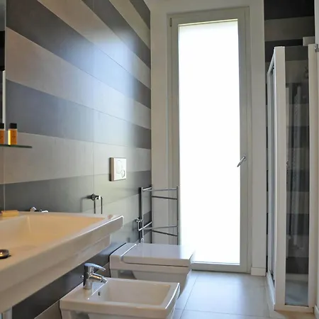 Villa Micol 5' From The Sea! *