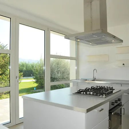 Micol 5' From The Sea! Villa Luni