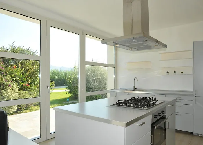 Micol 5' From The Sea! Villa Luni