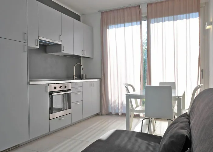 Villa Micol 5' From The Sea!