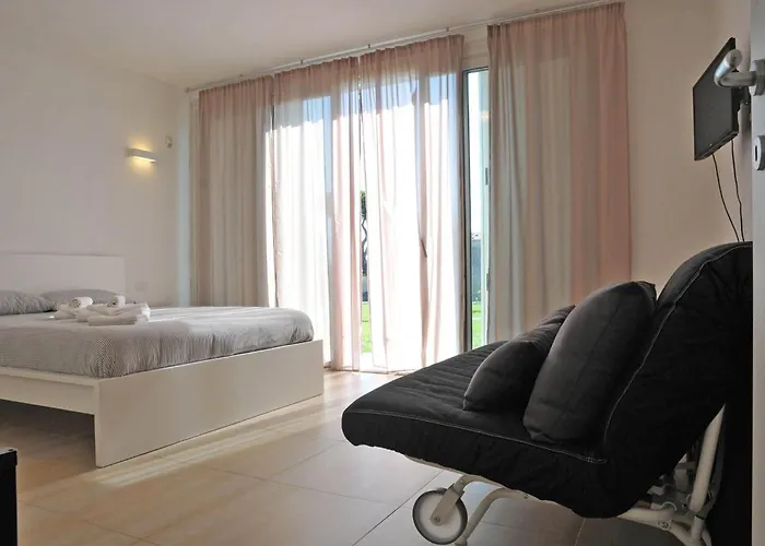 Micol 5' From The Sea! Villa *