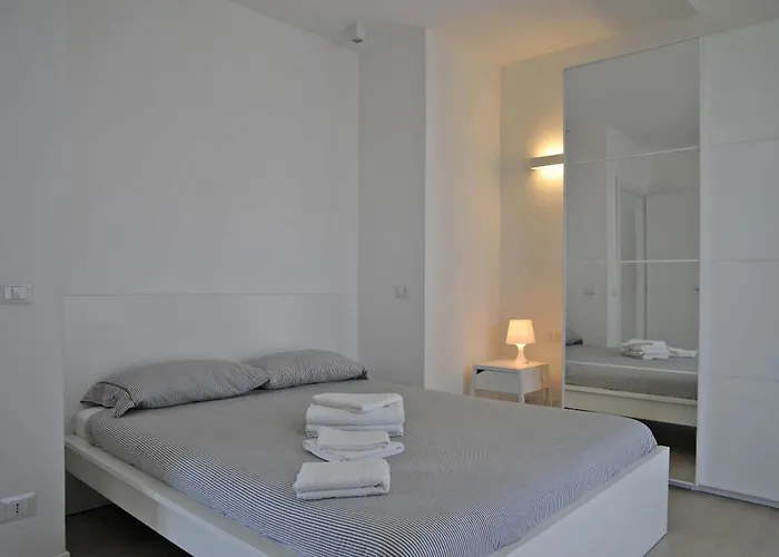 Villa Micol 5' From The Sea!